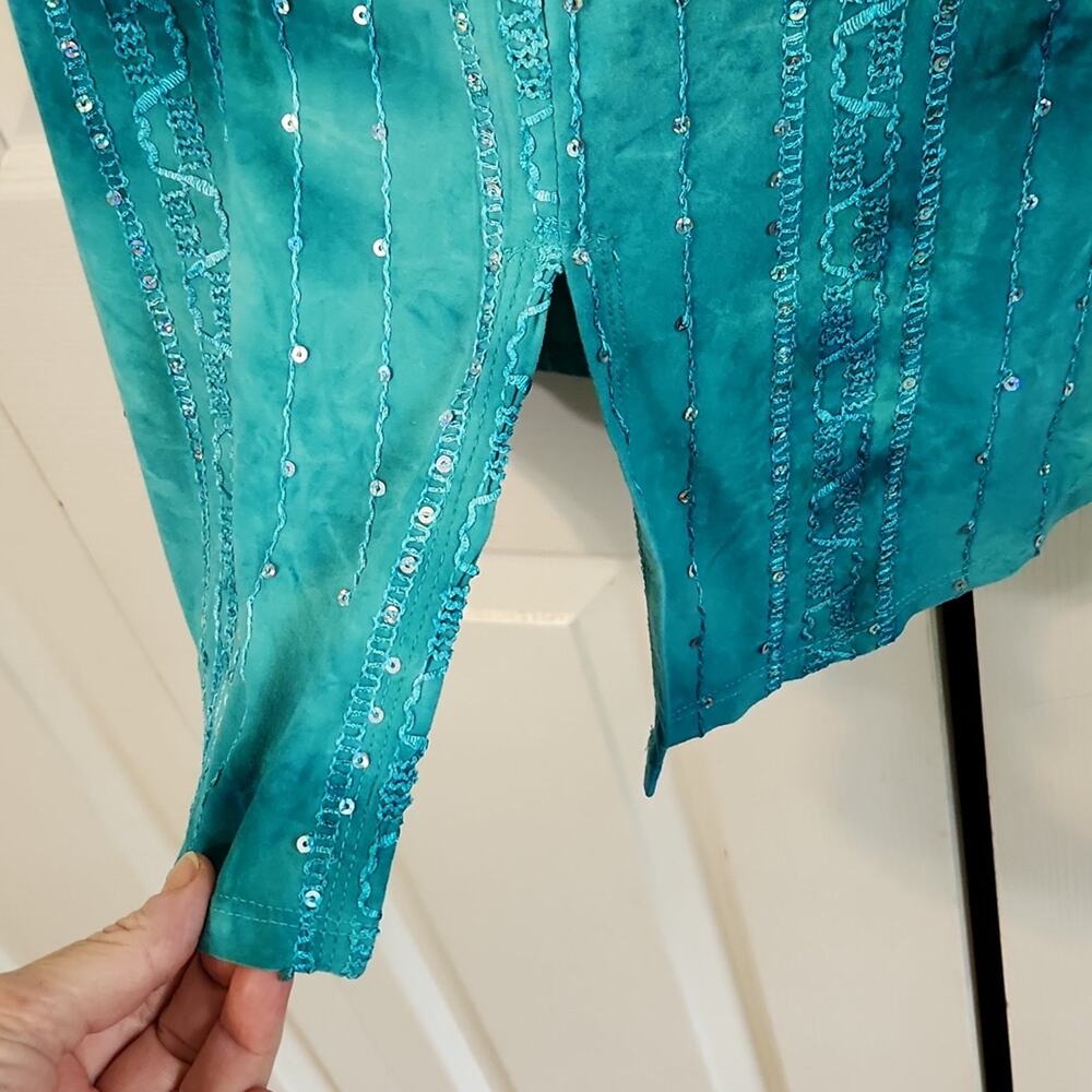 Sami & Jo Plus Blue Ombre Sequin Tank Top Size 1X Embroidered Back Slit Colorful - Picture 4 of 11